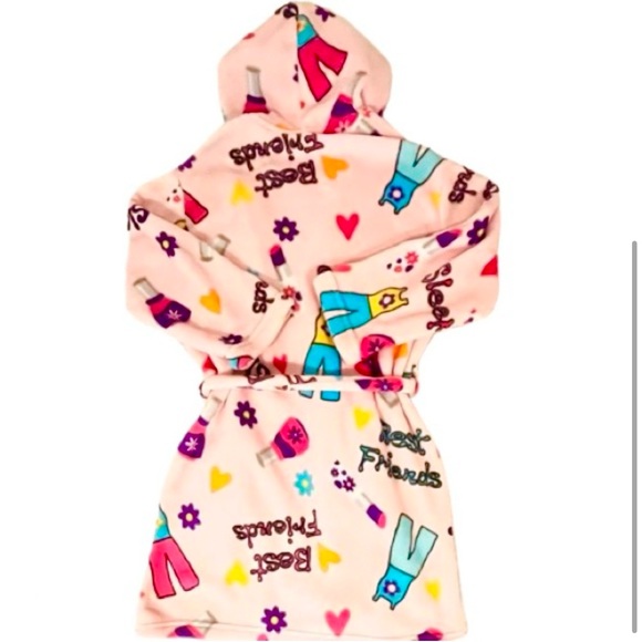 Made with Love and Kisses- Plush Pink
"Best Friends Sleepover" Robe - Picture 2 of 5